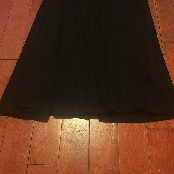 Forever 21 Sleeveless Knit Dress - Picture 3 of 8